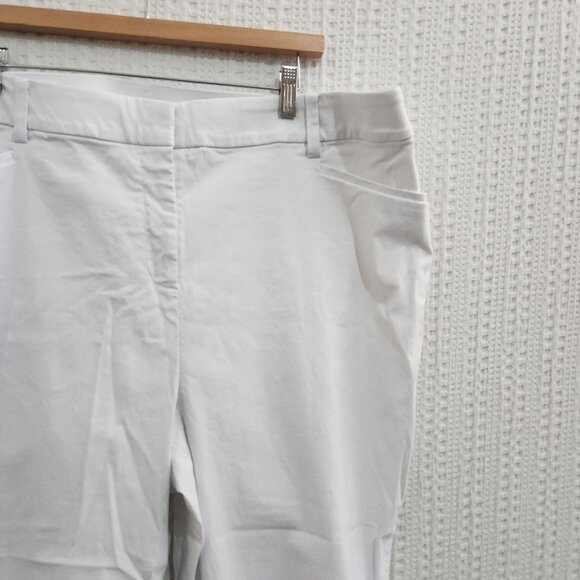 Lane Bryant White Cropped Pants Plus Size 22 Stretch Cotton Blend - Picture 4 of 12